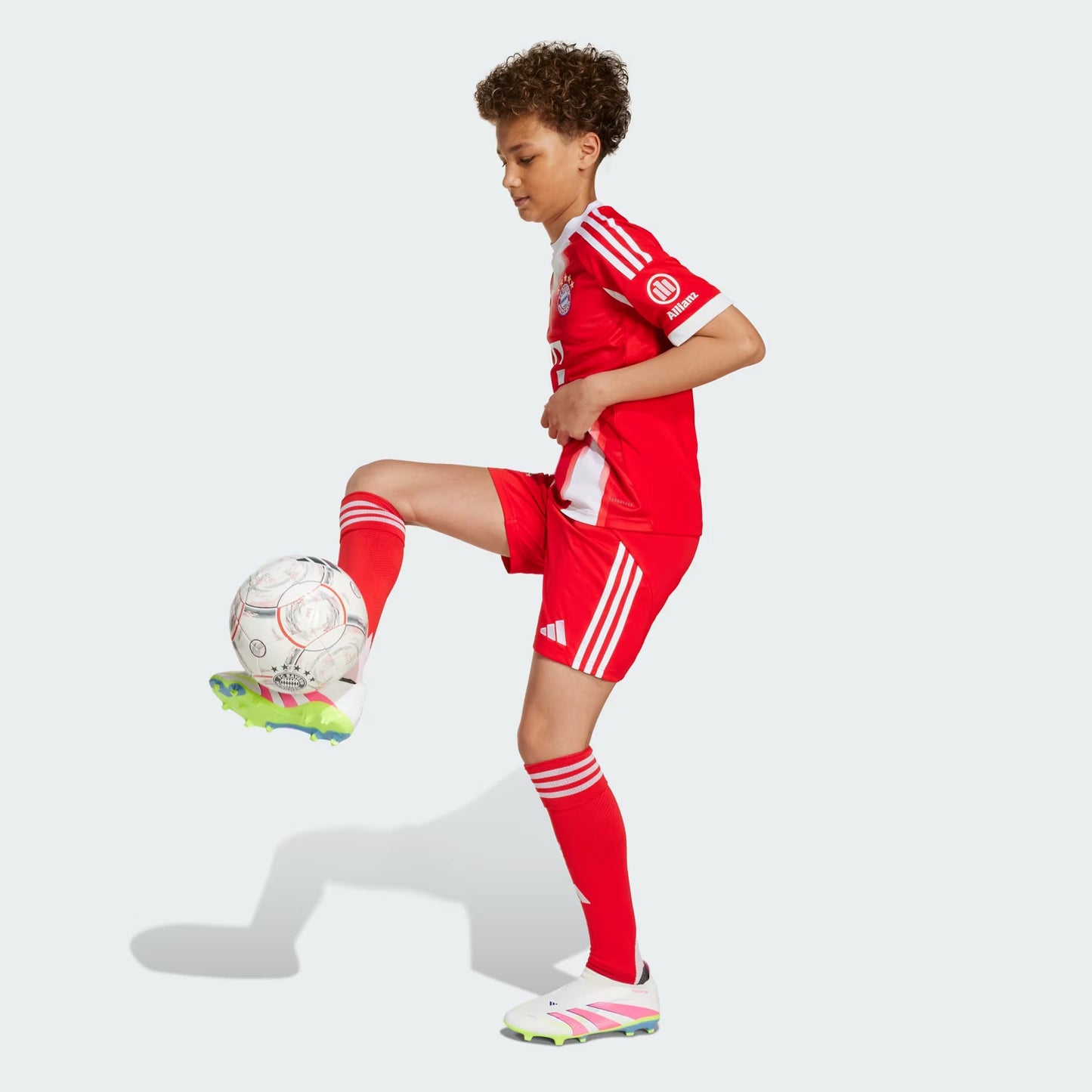 Bayern 25/26 Home Kit Children