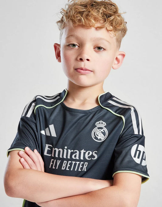 Real Madrid 25/26 Away Kids kit